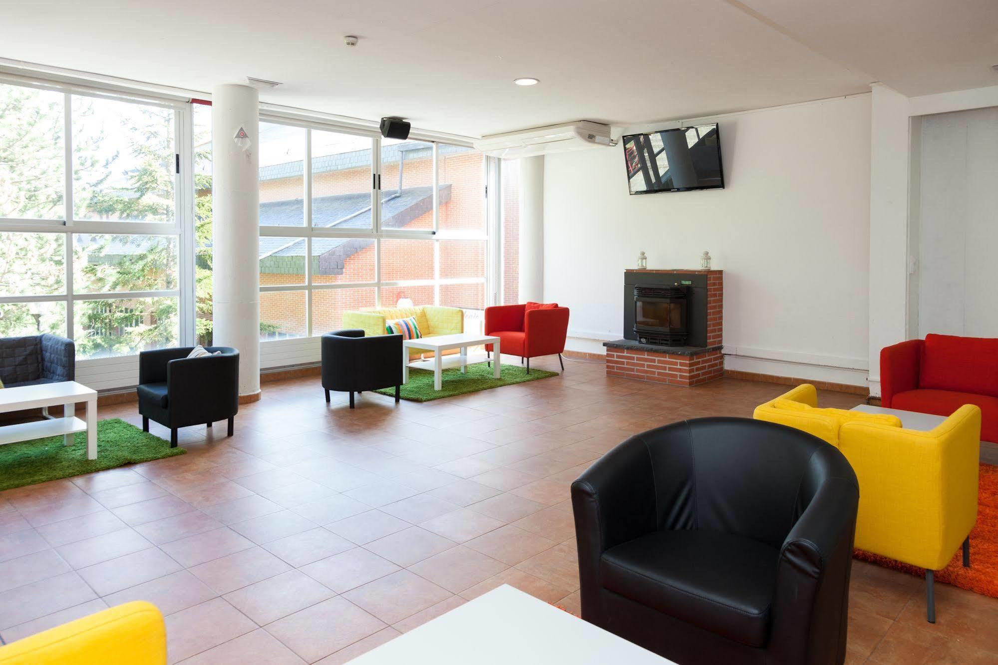 Residencia Albergue جاكا المظهر الخارجي الصورة